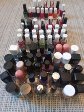 Nagellacke cirka 80 Stück z.B Essie, Sally Hansen, gebraucht kaum benutzt.