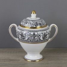 Wedgwood Florentine schwarz