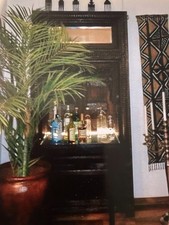 Holztür, handgeschnitzt aus