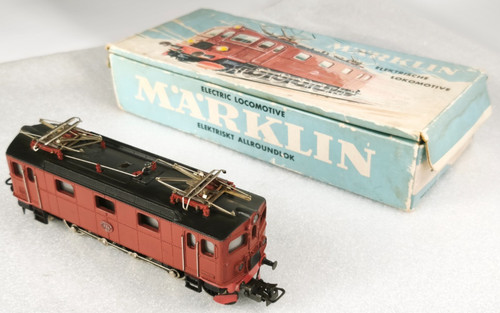 Märklin 3030 lok 884 - 3030, .2