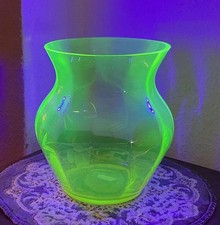 Uranglas Vase Uran 50er Jahre top Zustand aus Nachlass