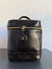 CHANEL Vanity Bag Schwarz