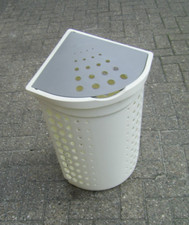 Wäschekorb  Wäschetonne Wäschesammler Ecktonne Rubbermaid (CURVER) weiss grau