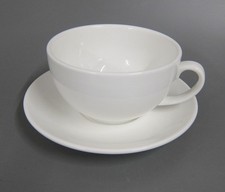 Cappuccino Tasse & UT Maxwell & Williams weiss