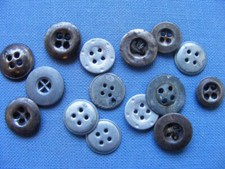 Konvolut Lot Knopf Sammlung alt Knöpfe Hemd Bluse Metall grau silber Uniform