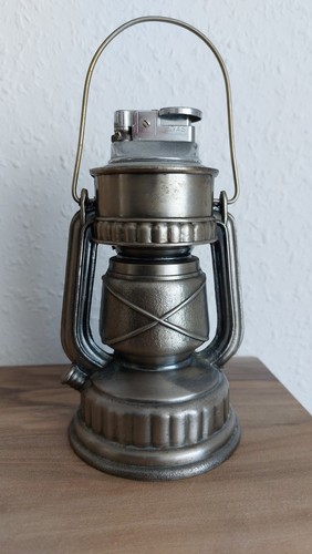 Altes tischfeuerzeug - tischfeuerzeug, (gas)