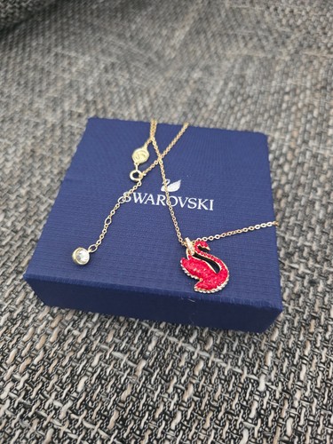 Swarovski swan anhänger rot - swarovski,