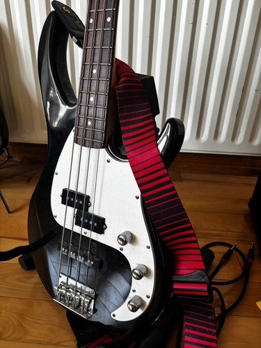 Peavey milestone saitige - milestone, 4-saitige