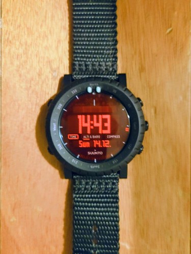 Suunto core alpha stealth - core,