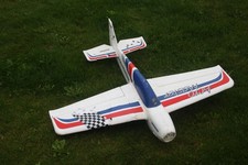 Multiplex Acromaster mit Servos Bastelobjekt