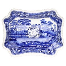 Deckel von Servierterrine auf