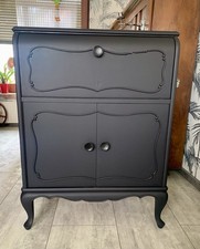 Wunderschöner Plattenschrank aus dem Jahr 1933 Aufgearbeitet in edlem Schwarz
