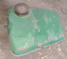 Kraftstofftank von Deutz D30 S / Tank / Dieseltank