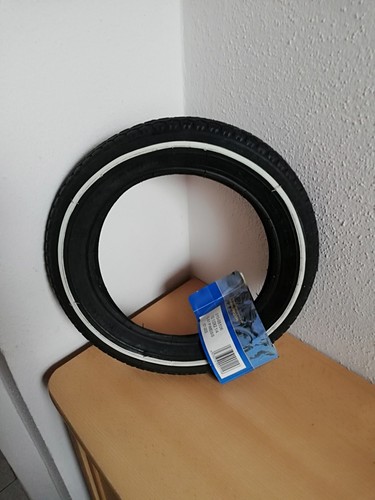 Reifen mit weißen - reifen,