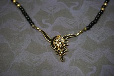 ansprechendes 80er/90er Jahre Modeschmuck Collier schwarze Glasperlen + Emaille