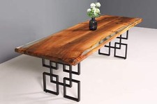 Einzigartiger Epoxidharz Tisch