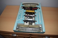 Märklin H0 3203 Zug-Set 4-tlg. Güterzug & Dampflok & Gleis-Oval