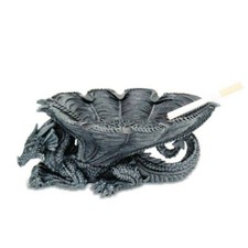 Großer Drachen Aschenbecher mit Flügeln