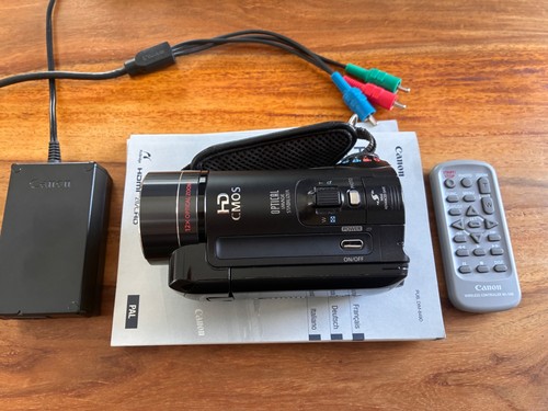 Canon camcorder hf10 - canon,