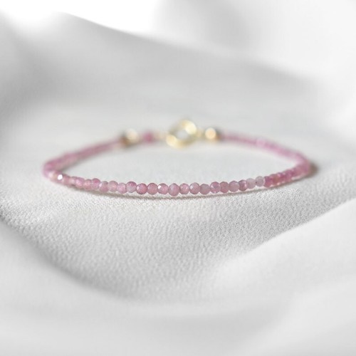 Zierlicher rosa turmalin - zierlicher,