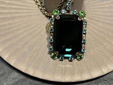 Konplott  Smaragdgrüner Anhänger mit Halskette