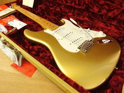 Fender stratocaster - **,