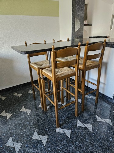 Bartheke mit gläserhalter aus - mit,