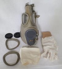 DDR NVA Gasmaske Schutzmaske  M 10M Größe 3 mit Tasche Hnadschuhen Gläser