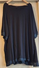 Toller Anzug von Sophia Curvy