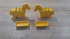Lego Duplo 2 gelbe bewegliche Pferde mit Futtertrog aus den 1980ern