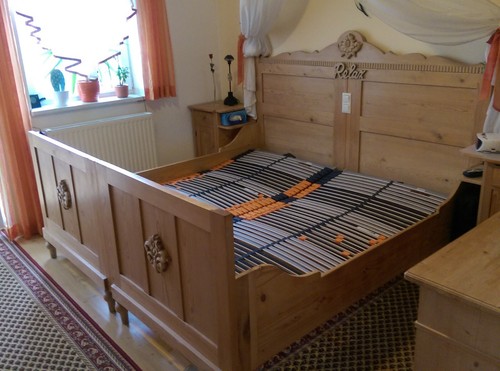 Doppelbett masivholz 2 m - 2,