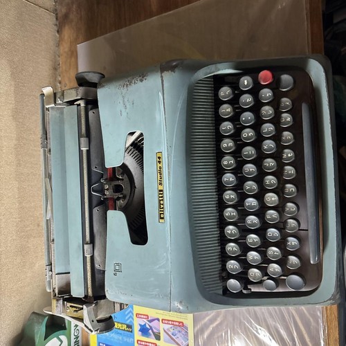 Olivetti studio - studio, 44