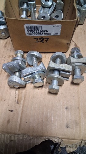 Zinkenbefestigungen - 4x,