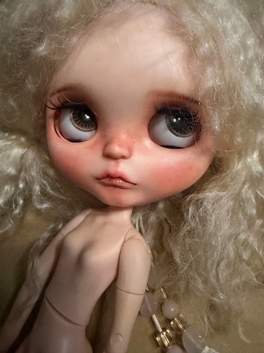 Custom blythe doll artist - doll,