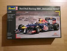 REVELL 07074 "Red Bull Racing RB8 Sebastian Vettel" 1/24