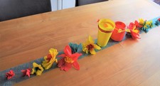 Blüten aus Krepppapier, verschiedene Größen, große Menge, Dekoration