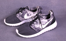 Nike Roshe Run Damen Sneaker