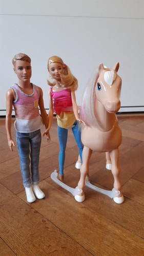 Barbie ken und tanzendes - und,