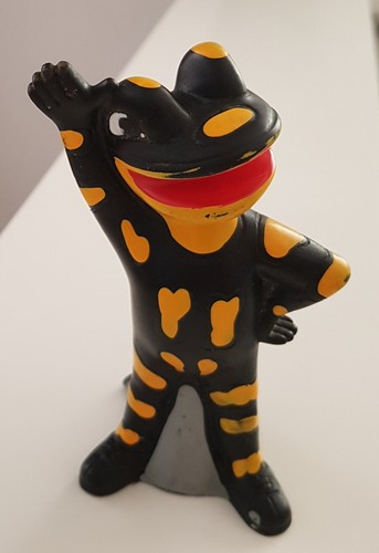 Orig salamander lurchi 12 - salamander,