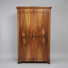 Biedermeier-Schrank aus