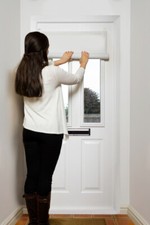 easydoor Rollo für Sichttüren, mit abnehmbaren selbstklebenden Aufsätzen
