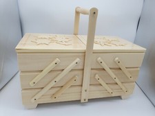 Nähkästchen Nähkasten Handarbeitskörbchen Erle mit Schnitzereien XXL Holz