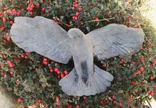 Taube Frieden Falke Tier Skulptur Figur aus Kunst Sandstein im Antik Look S 42