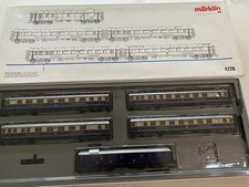 Märklin 4228 Wagen-Set 'Rheingold', mit beleuchteten Tischlampen, Metall,