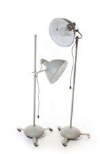 großer alter Strahler Design Lampe Flutlicht Tripod Spot mit Ständer Rollständer