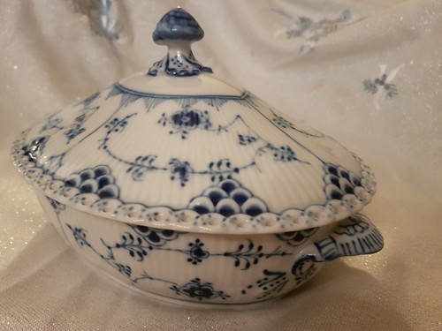 Royal copenhagen - royal,