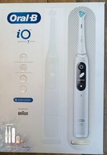 Oral-B iO Series 7 Elektrische Zahnbürste weiß - Magnet-Technologie - Reiseetui