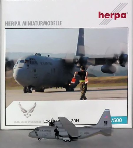 Herpa wings 500 - 1:500, lockheed