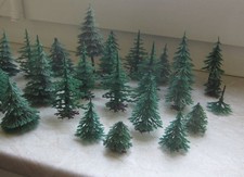 Bäume, Tannen, verschiedene Größen passend zu H0 und TT