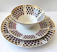 Verschiedene Sammeltassen je 3-teilig Gedeck Tassen Teller Kaffee Tee